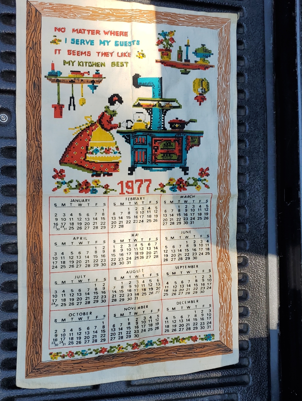 1977 Calendar Linen Tea Towel Cloth Kitchen Vintage Fabric 15x27